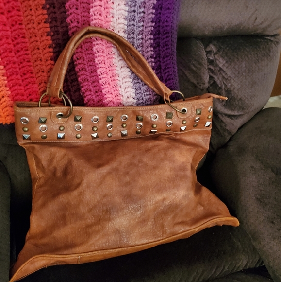 Purses wallets and duffle bags - Picture 2 of 16